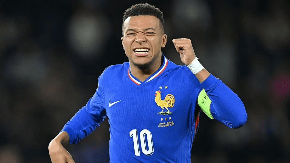 Mbappe scores twice as France beat Ukraine to clinch World Cup place